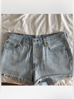 Levi jeans size 29